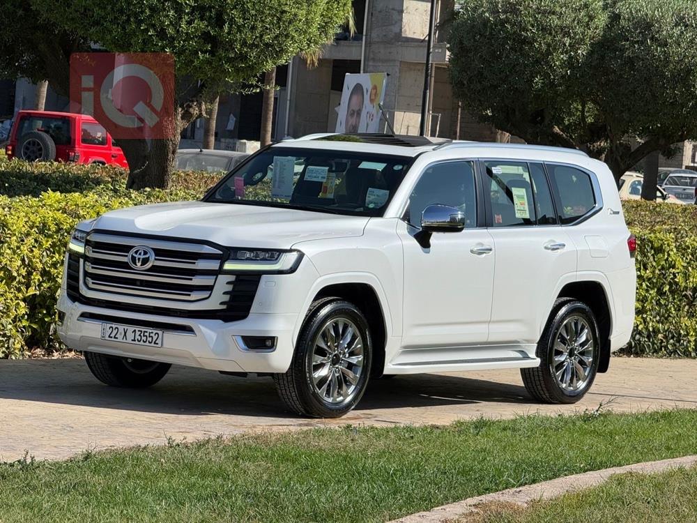 تۆیۆتا لاند کروزەر